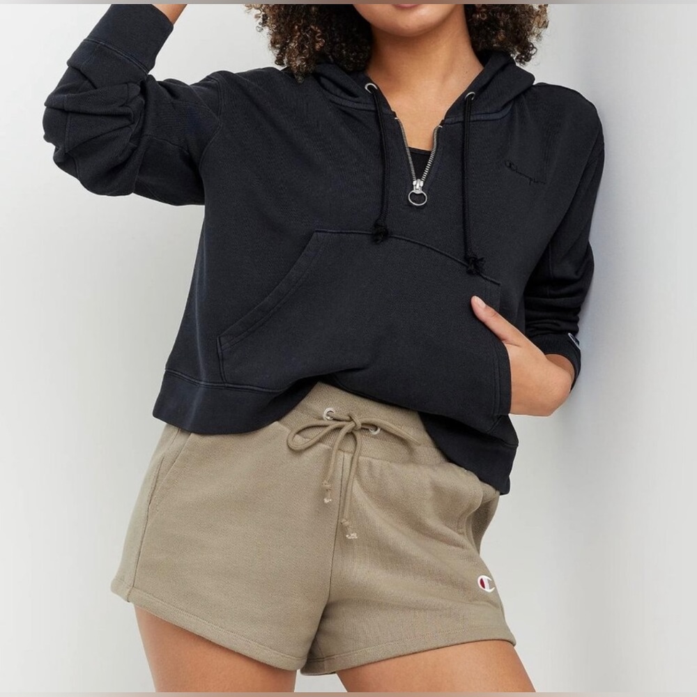 Champions Reverse Weave Women’s Shorts